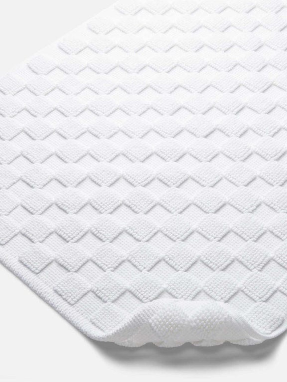 Brooklinen White Checkered Bath Mat and Runner